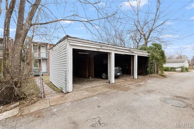 $920 | 4234 Dewey Avenue, Unit 2N, St. Louis, MO 63116