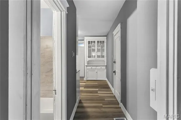$845 | 4234 Dewey Avenue, Unit 2N, St. Louis, MO 63116