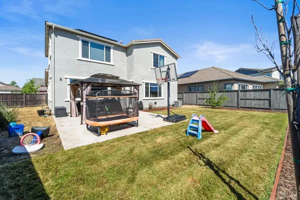 $699,950 | 1215 Columbia Drive, Dixon, CA 95620