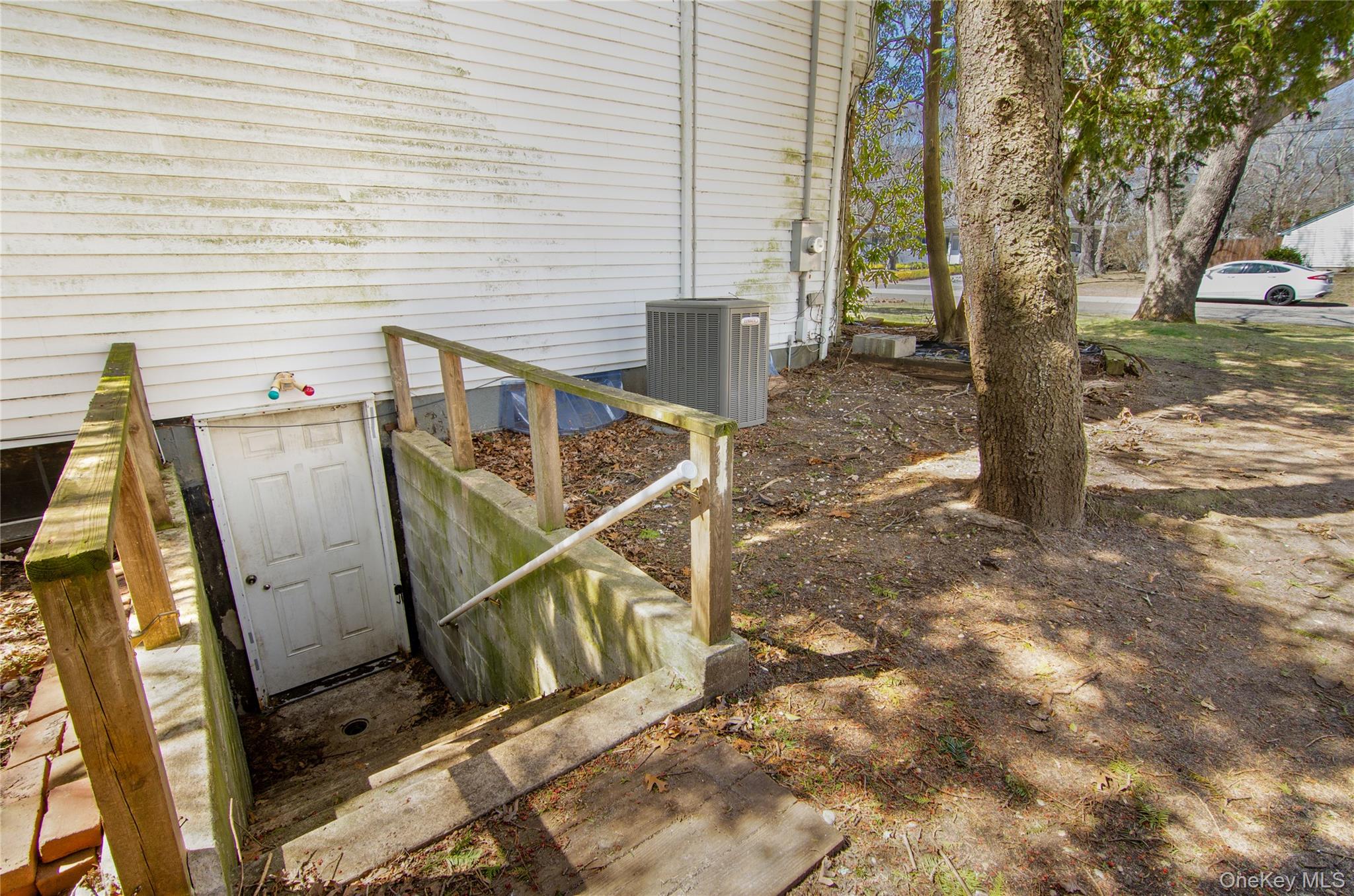 26 Lovell Road Hampton Bays, NY 11946 - Photo 6 of 25