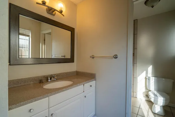 a view of en suite