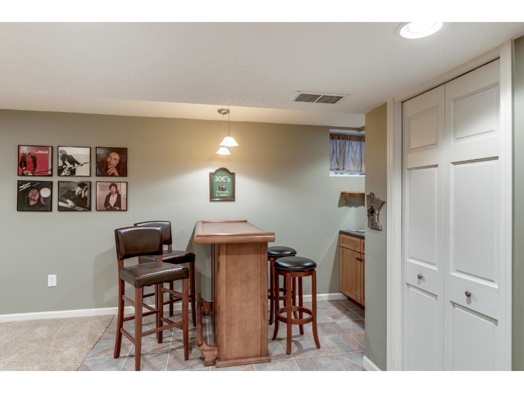 10437 Morris Road Bloomington, MN 55437 - Photo 18 of 24 Gallery Image 18