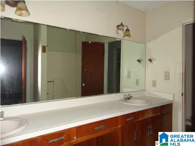 7508 Henry Ellen Road Leeds, AL 35094 - Photo 2 of 15