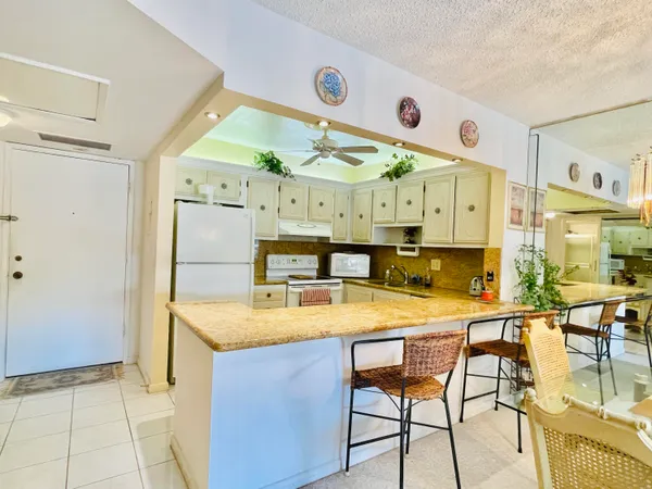 $1,600 | 257 South Cypress Road, Unit 443, Pompano Beach, FL 33060