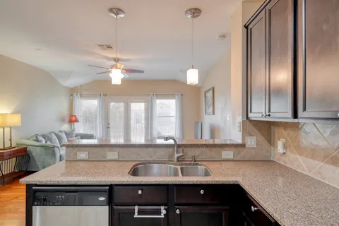 $265,000 | 16100 South Great Oaks Drive, Unit 901, Round Rock, TX 78681