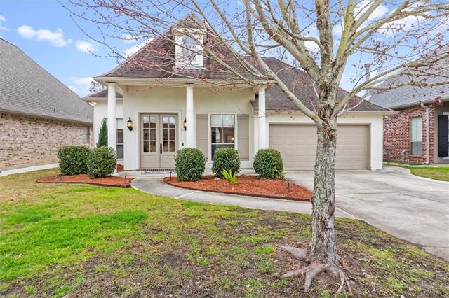 2377 Cours Carson Street Mandeville, LA 70448 - Photo 3 of 24