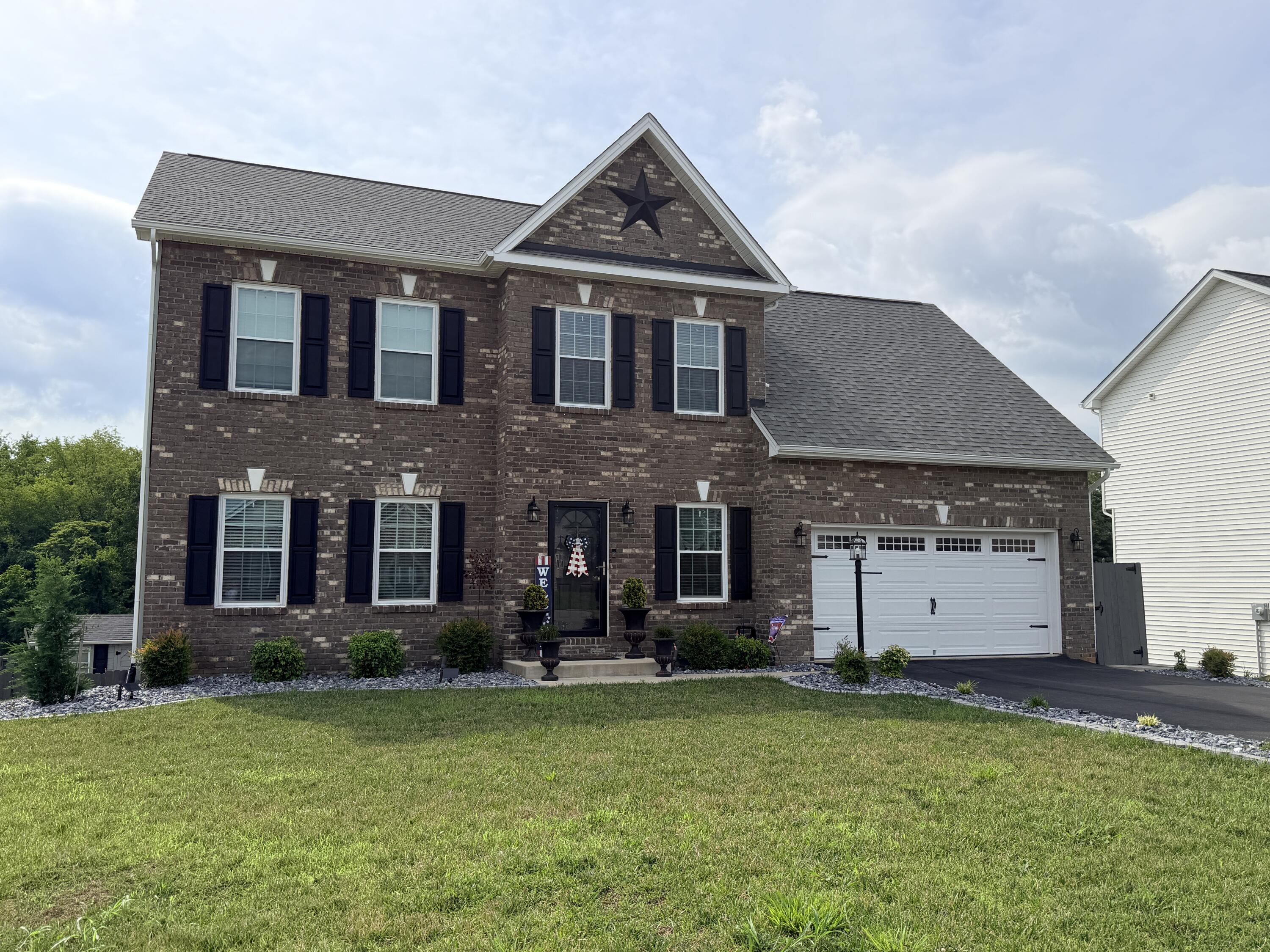 595 Spring Grove Drive Vinton, VA 24179 - Photo 2 of 29 20260710_141350089_iOS