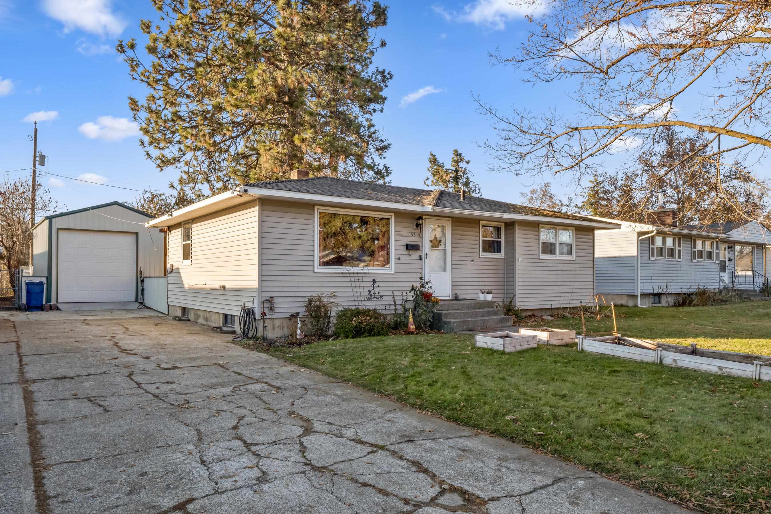 5515 North Elgin Street Spokane, WA 99205 - Photo 1 of 32
