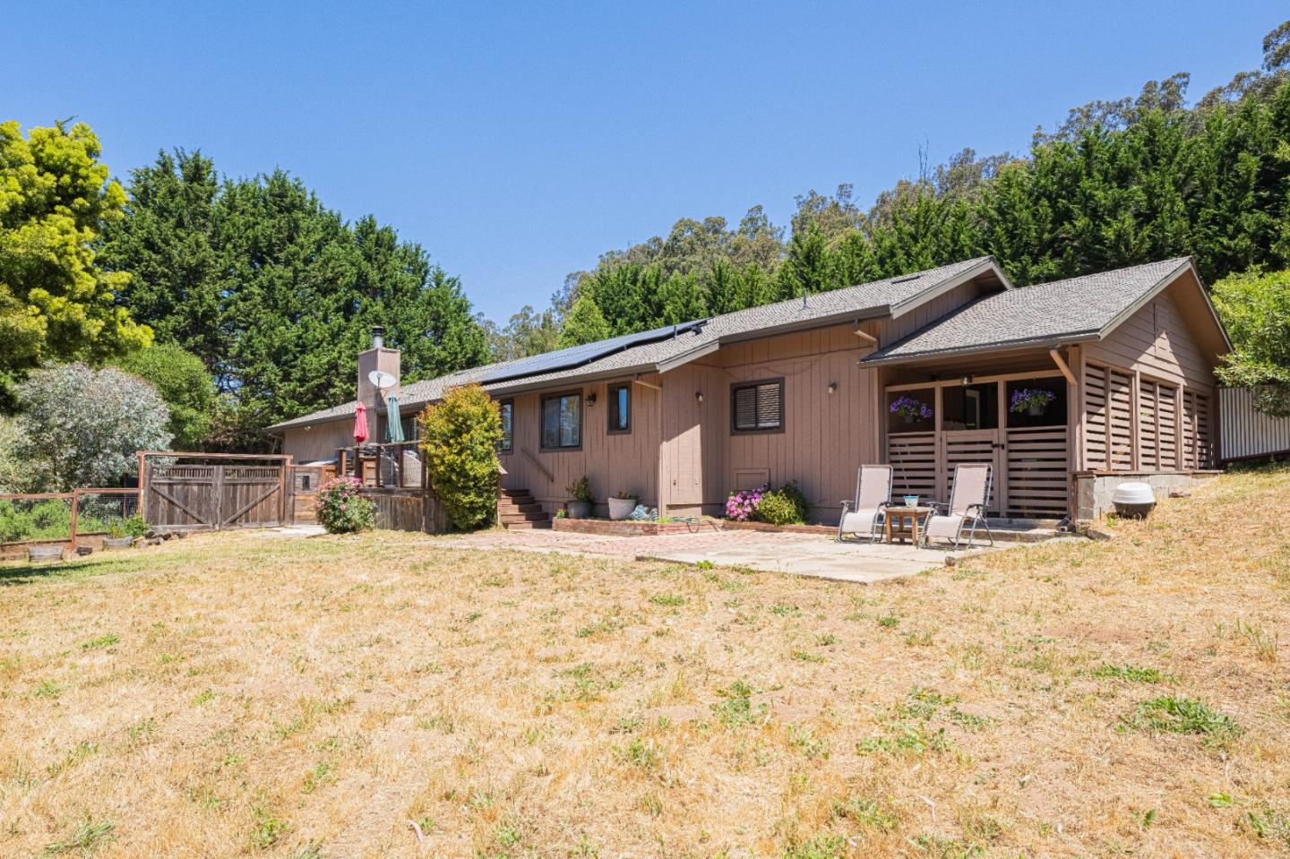 5240 Strong Circle Watsonville, CA 95076 - Photo 38 of 51 a house with trees in the background