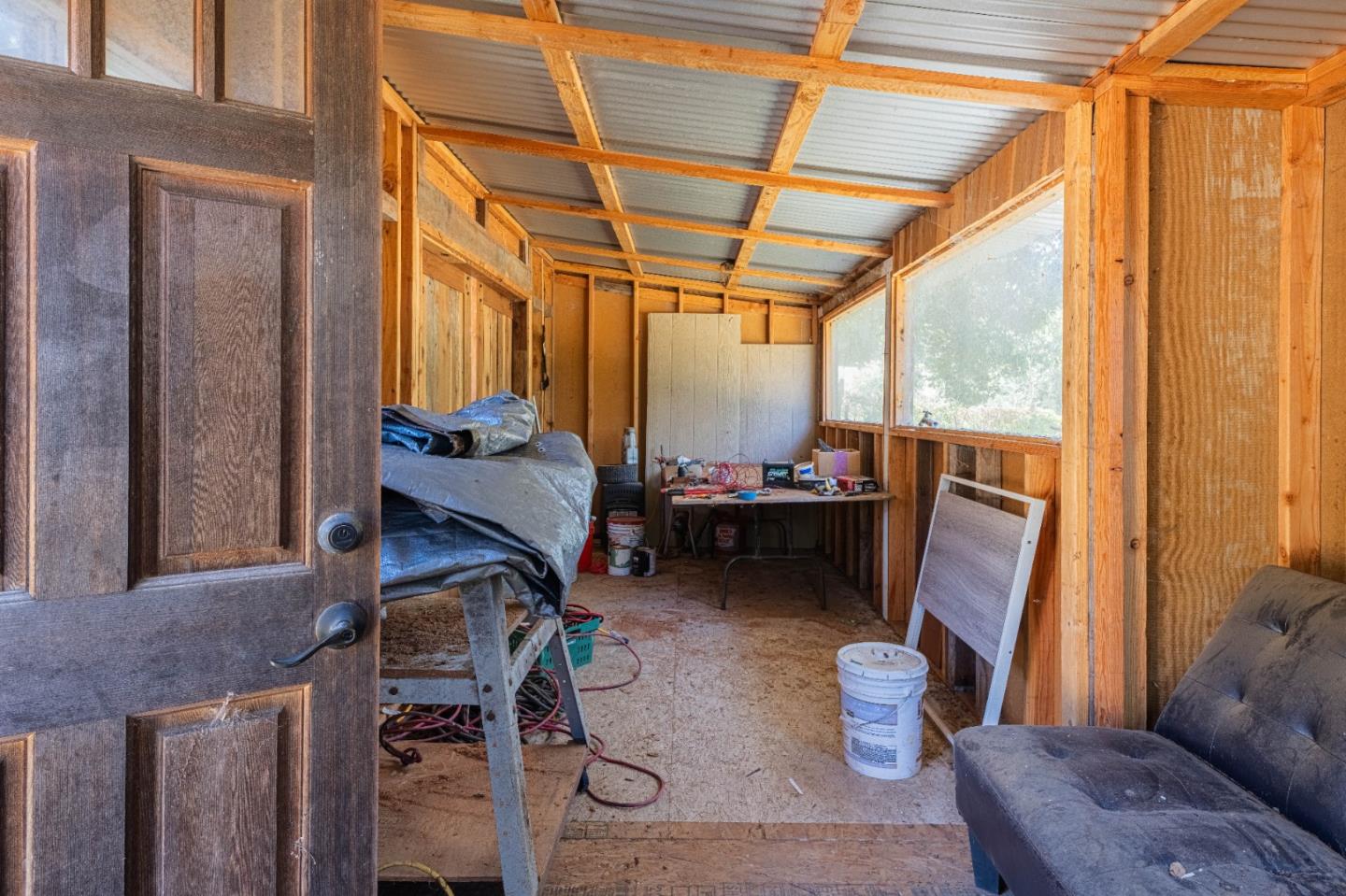 5240 Strong Circle Watsonville, CA 95076 - Photo 40 of 51 a room with furniture and a window