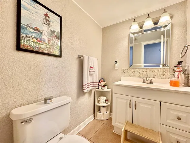 $2,300 | 6345 Newtown Circle, Unit 45A1, Tampa, FL 33615