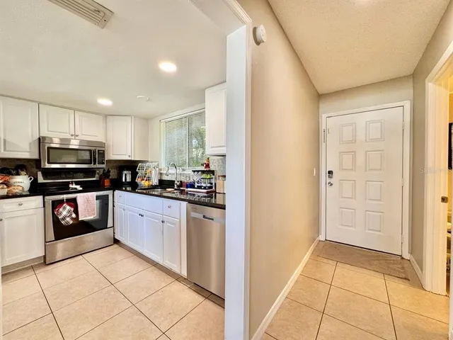 $2,300 | 6345 Newtown Circle, Unit 45A1, Tampa, FL 33615