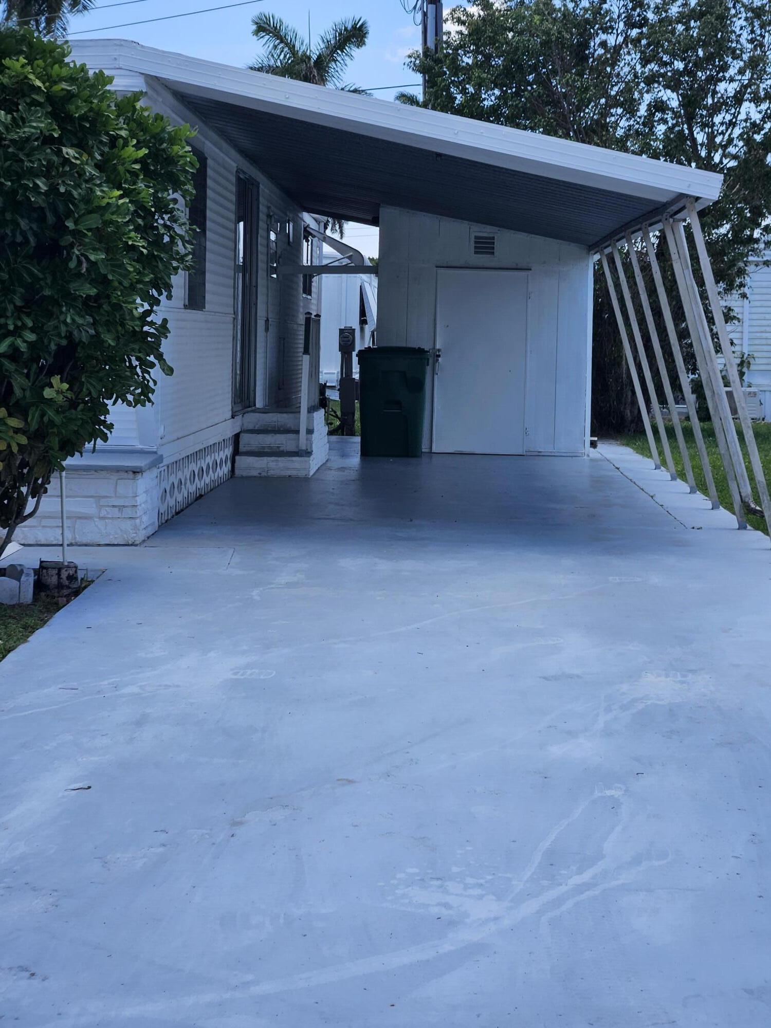 8550 Southwest 20th Street Davie, FL 33324 - Photo 5 of 17 20260509_135027