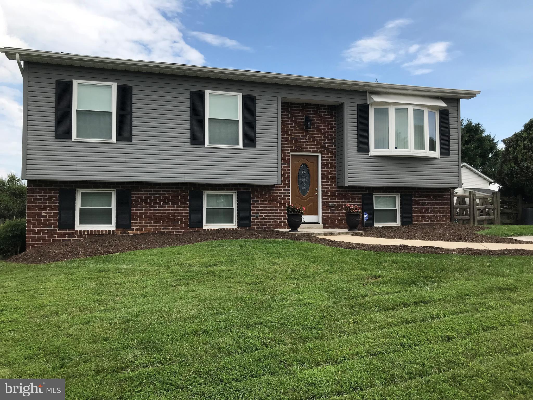 7 West Road Mount Airy, MD 21771 - Photo 1 of 28 Exterior (Front)