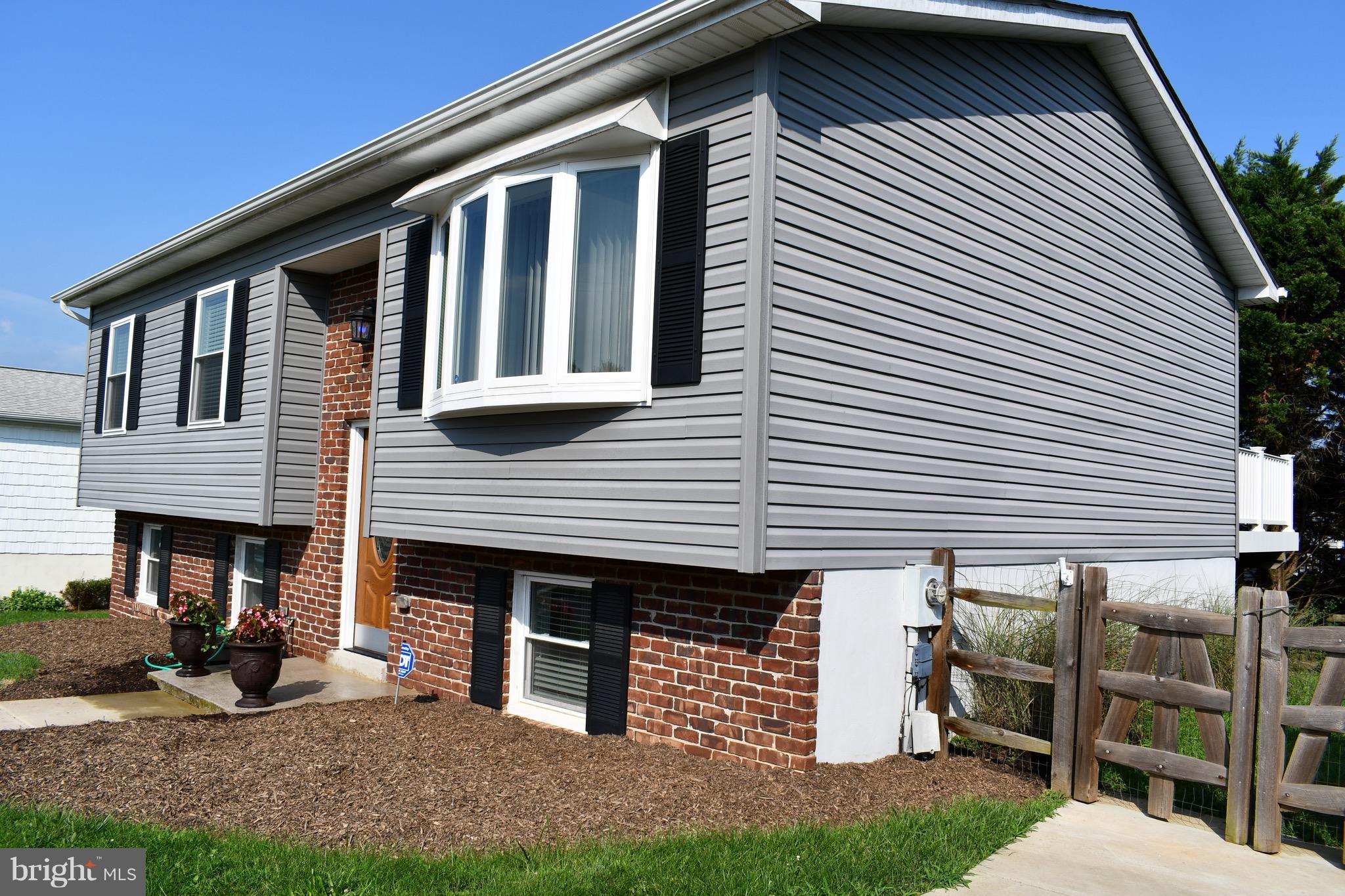 7 West Road Mount Airy, MD 21771 - Photo 2 of 28 Exterior (Front)