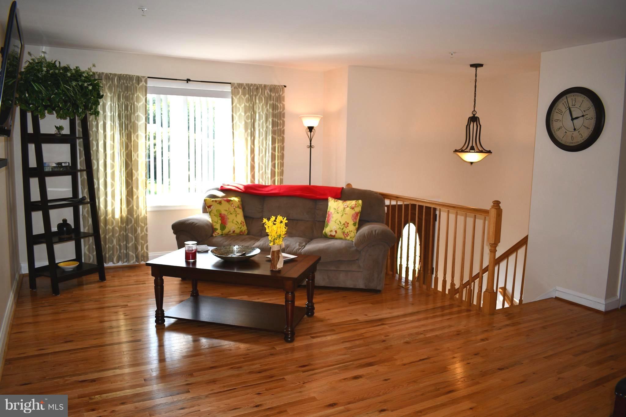 7 West Road Mount Airy, MD 21771 - Photo 7 of 28 Living Room