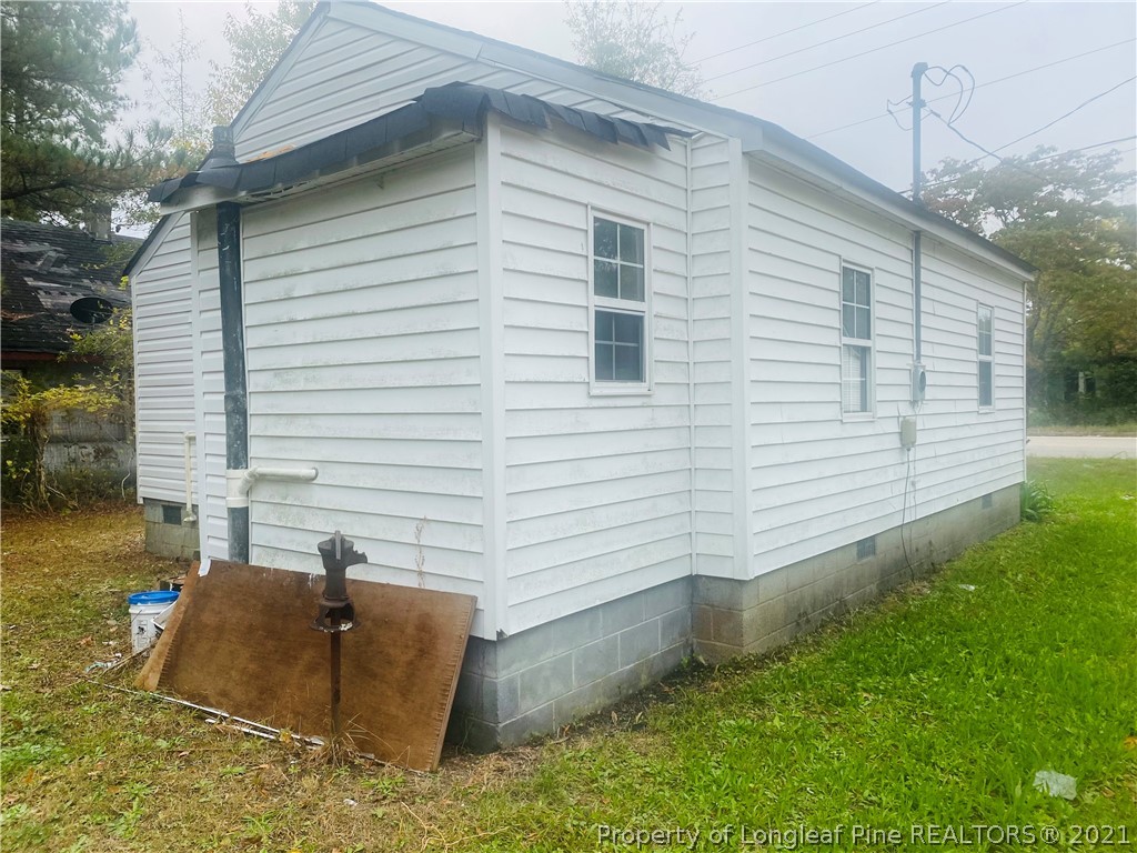 401 Daniel McLeod Road Red Springs, NC 28377 - Photo 13 of 14 Gallery Image 13