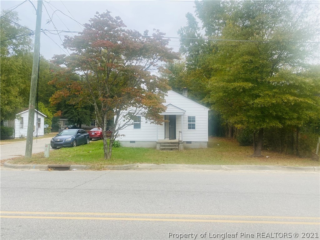 401 Daniel McLeod Road Red Springs, NC 28377 - Photo 4 of 14 Gallery Image 4