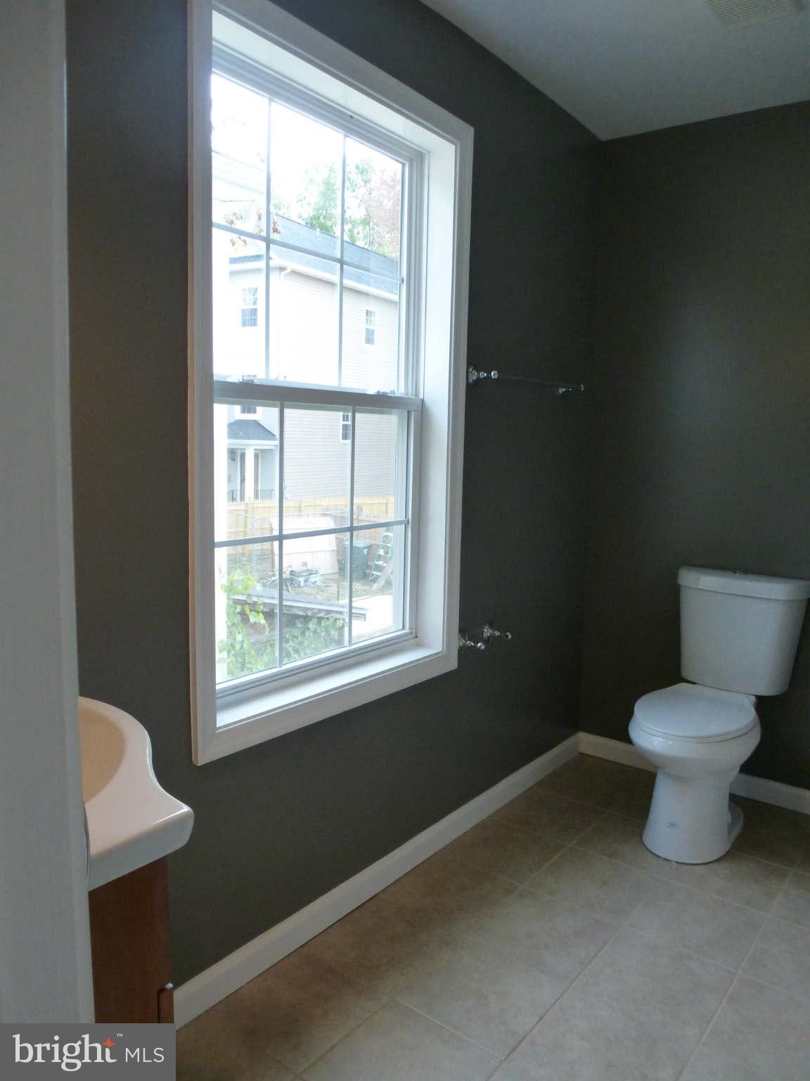 4407 Sheriff Road Northeast Washington, DC 20019 - Photo 17 of 30 Bath