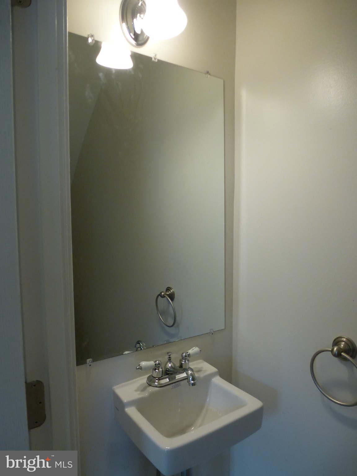 4407 Sheriff Road Northeast Washington, DC 20019 - Photo 10 of 30 Powder Room