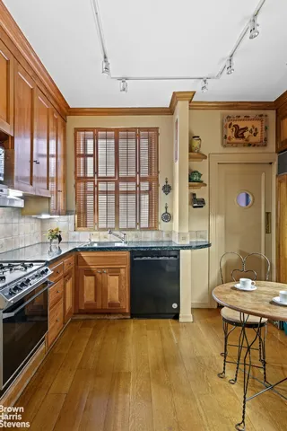 $2,598,000 | 255 West 84th Street, Unit 5B | Upper West Side