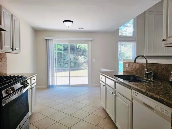 $2,295 | 3229 Davenport Park Lane, Duluth, GA 30096