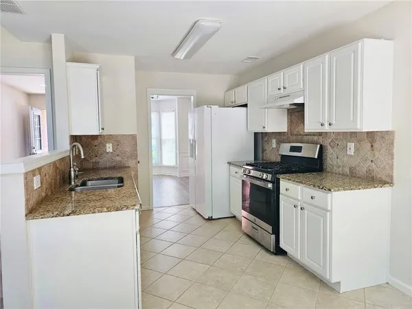 $2,295 | 3229 Davenport Park Lane, Duluth, GA 30096