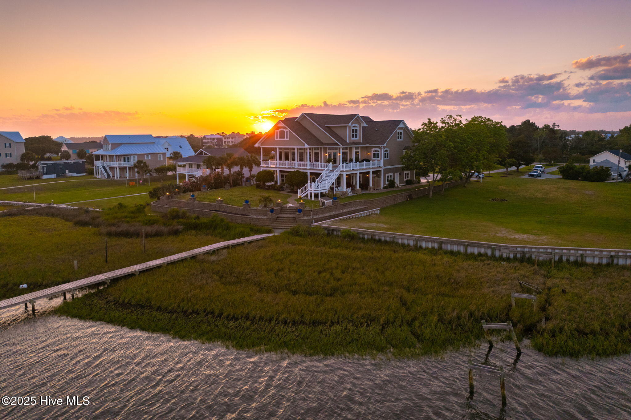 291 Live Oak Road Newport, NC 28570 - Photo 5 of 40 1-web-or-mls-cchadwick-visuals-291-live-