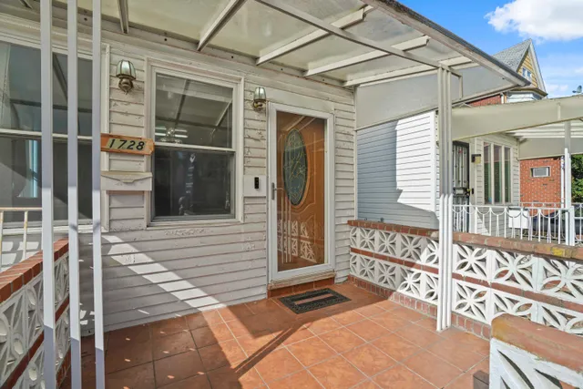 $1,098,000 | Undisclosed Address | Gravesend