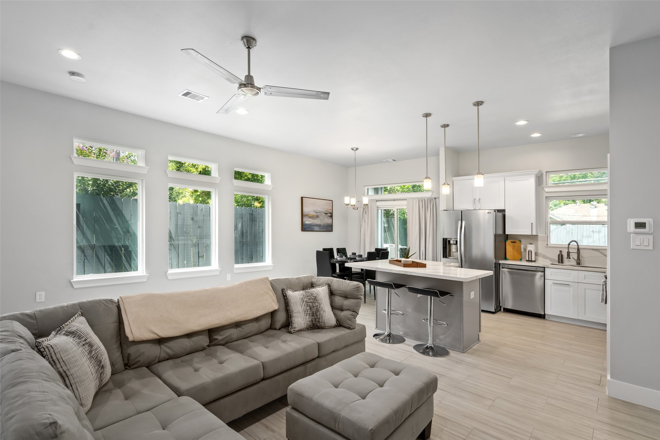 6720 Lozier Street Houston, TX 77021 - Photo 2 of 27