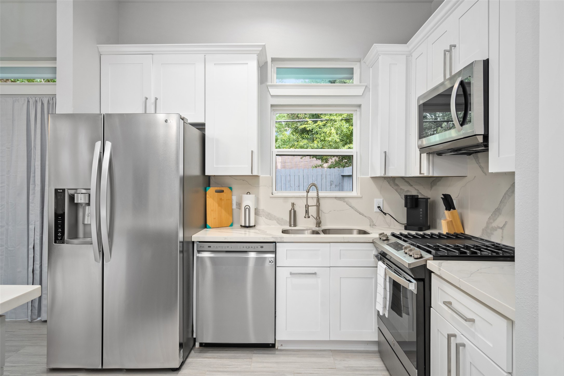 6720 Lozier Street Houston, TX 77021 - Photo 10 of 27