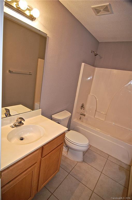 6115 Raisin Tree Lane Charlotte, NC 28215 - Photo 17 of 18 Gallery Image 17