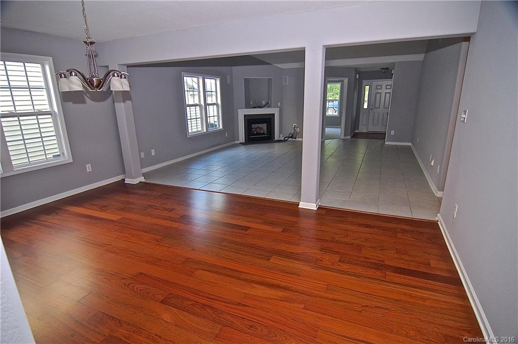 6115 Raisin Tree Lane Charlotte, NC 28215 - Photo 5 of 18 Gallery Image 5