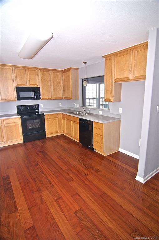6115 Raisin Tree Lane Charlotte, NC 28215 - Photo 8 of 18 Gallery Image 8