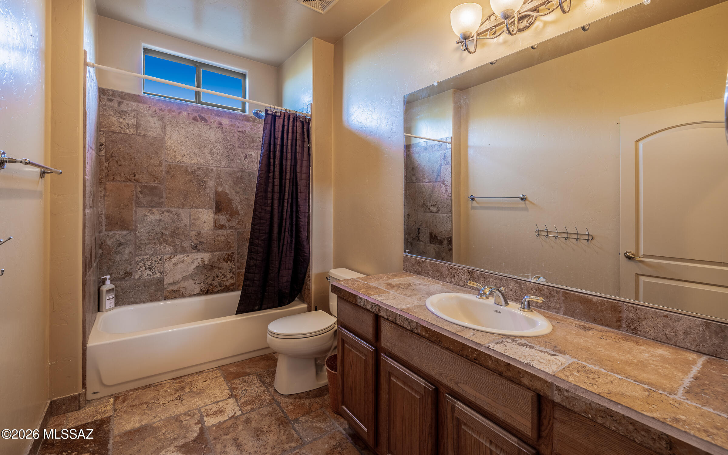 10240 East Ocotillo Rim Trail Vail, AZ 85641 - Photo 31 of 41 Guest Bath