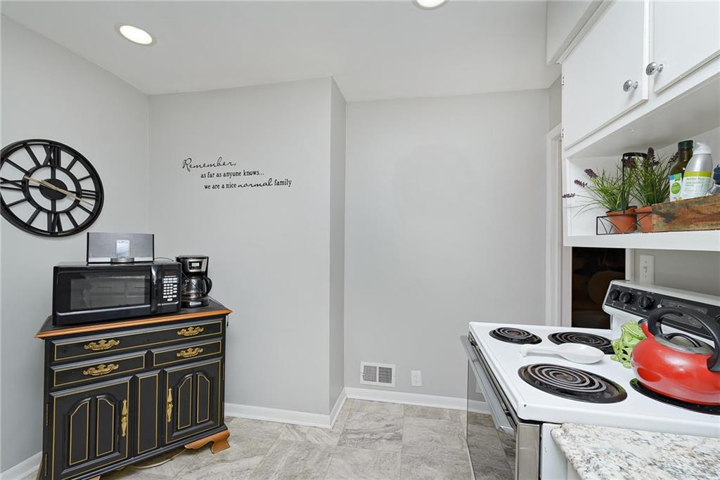 915 Park Road Anderson, IN 46011 - Photo 10 of 23 Gallery Image 10