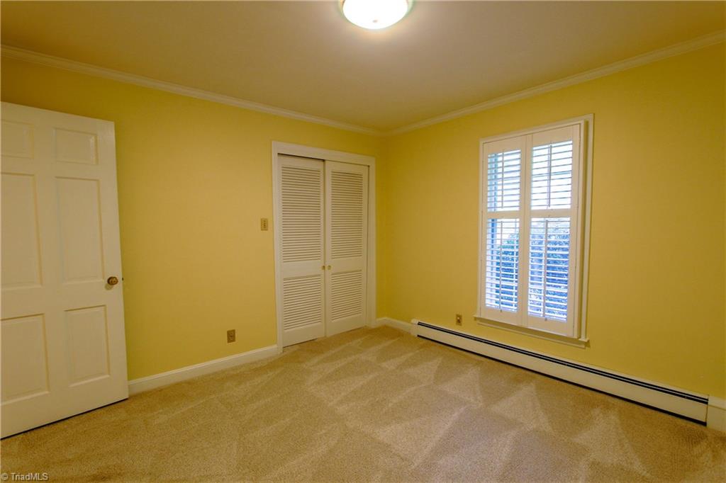 655 Quarterstaff Road Winston-Salem, NC 27104 - Photo 13 of 26 Gallery Image 13