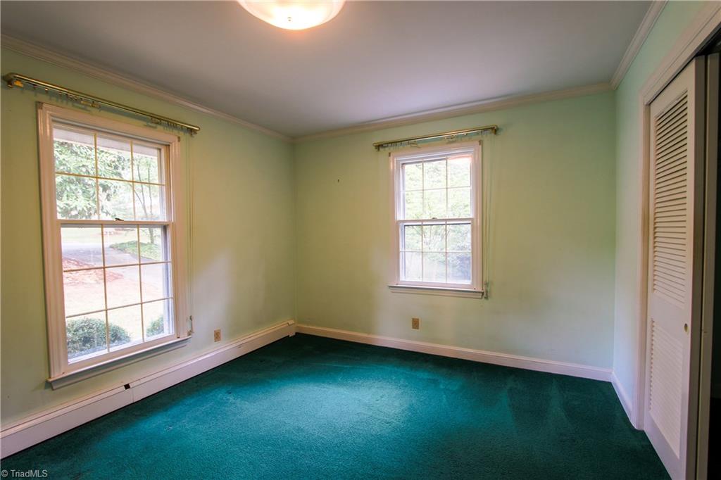 655 Quarterstaff Road Winston-Salem, NC 27104 - Photo 14 of 26 Gallery Image 14