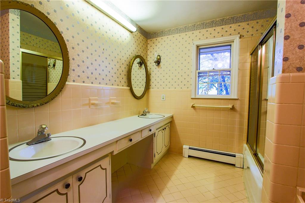 655 Quarterstaff Road Winston-Salem, NC 27104 - Photo 17 of 26 Gallery Image 17