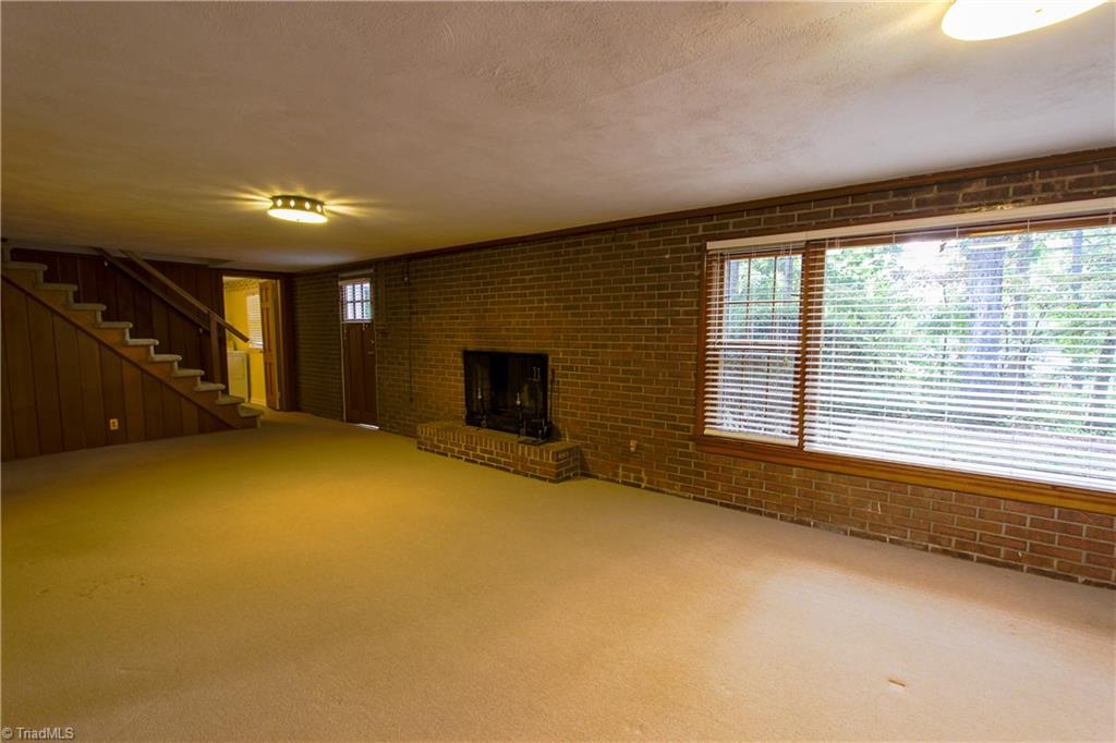 655 Quarterstaff Road Winston-Salem, NC 27104 - Photo 20 of 26 Gallery Image 20