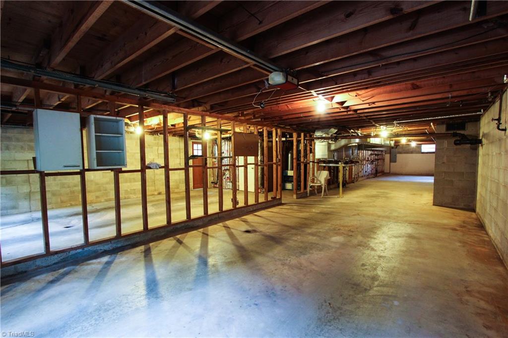 655 Quarterstaff Road Winston-Salem, NC 27104 - Photo 22 of 26 Gallery Image 22