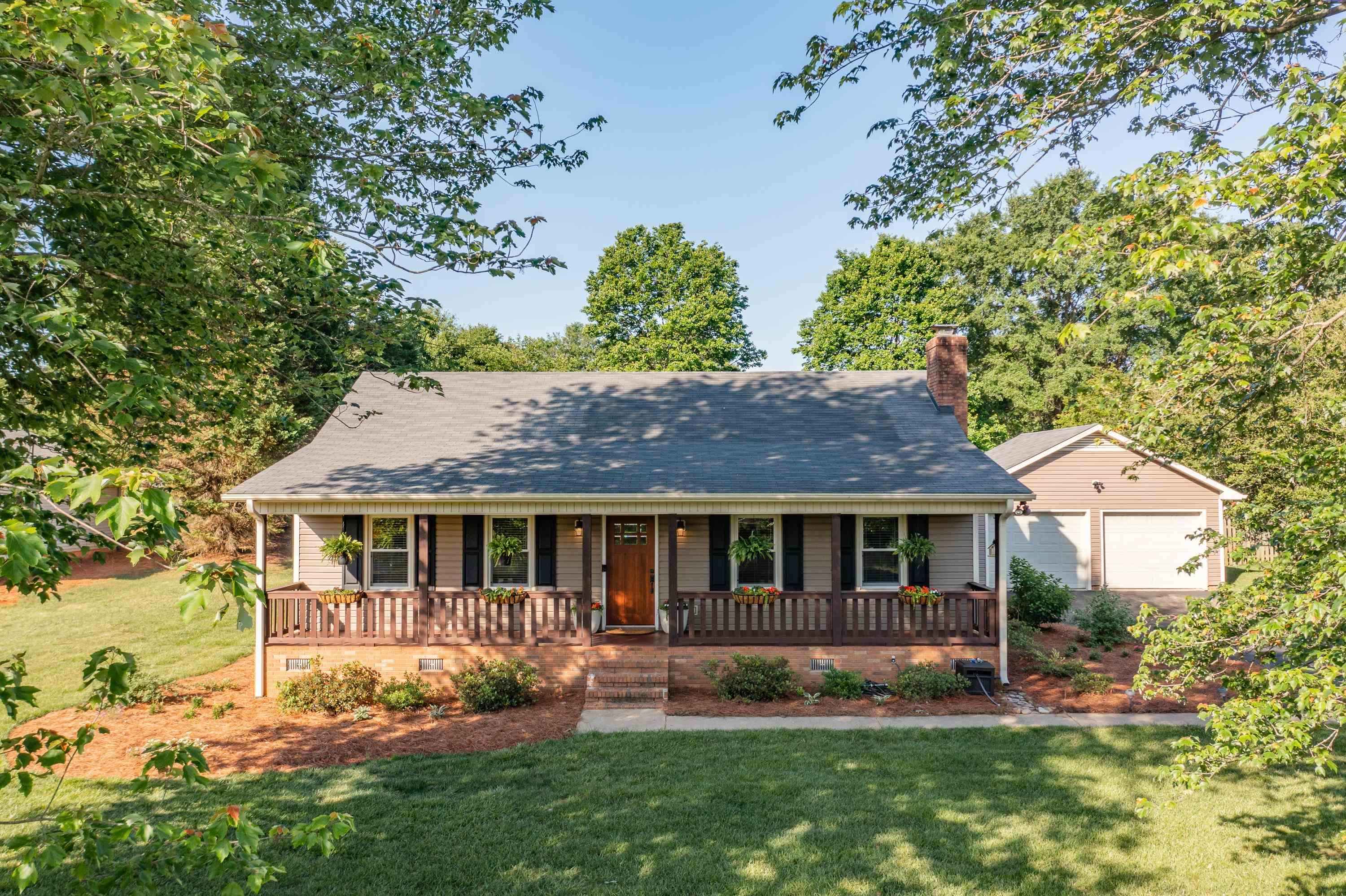 31 Chestnut Ridge Drive Inman, SC 29349 - Photo 1 of 26 Gallery Image 1