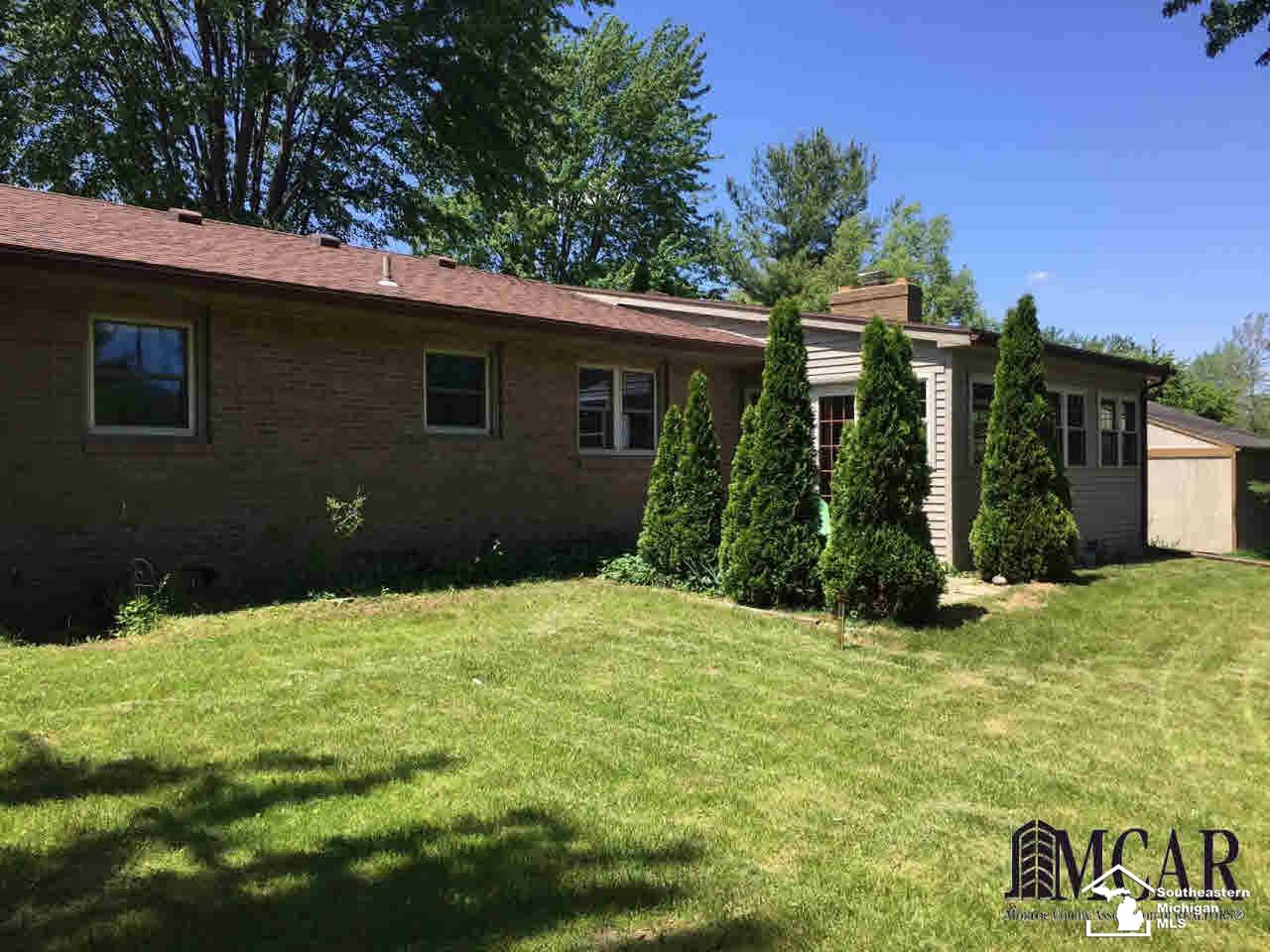 8621 Summerfield Road Petersburg, MI 49270 - Photo 2 of 16 Back Yard