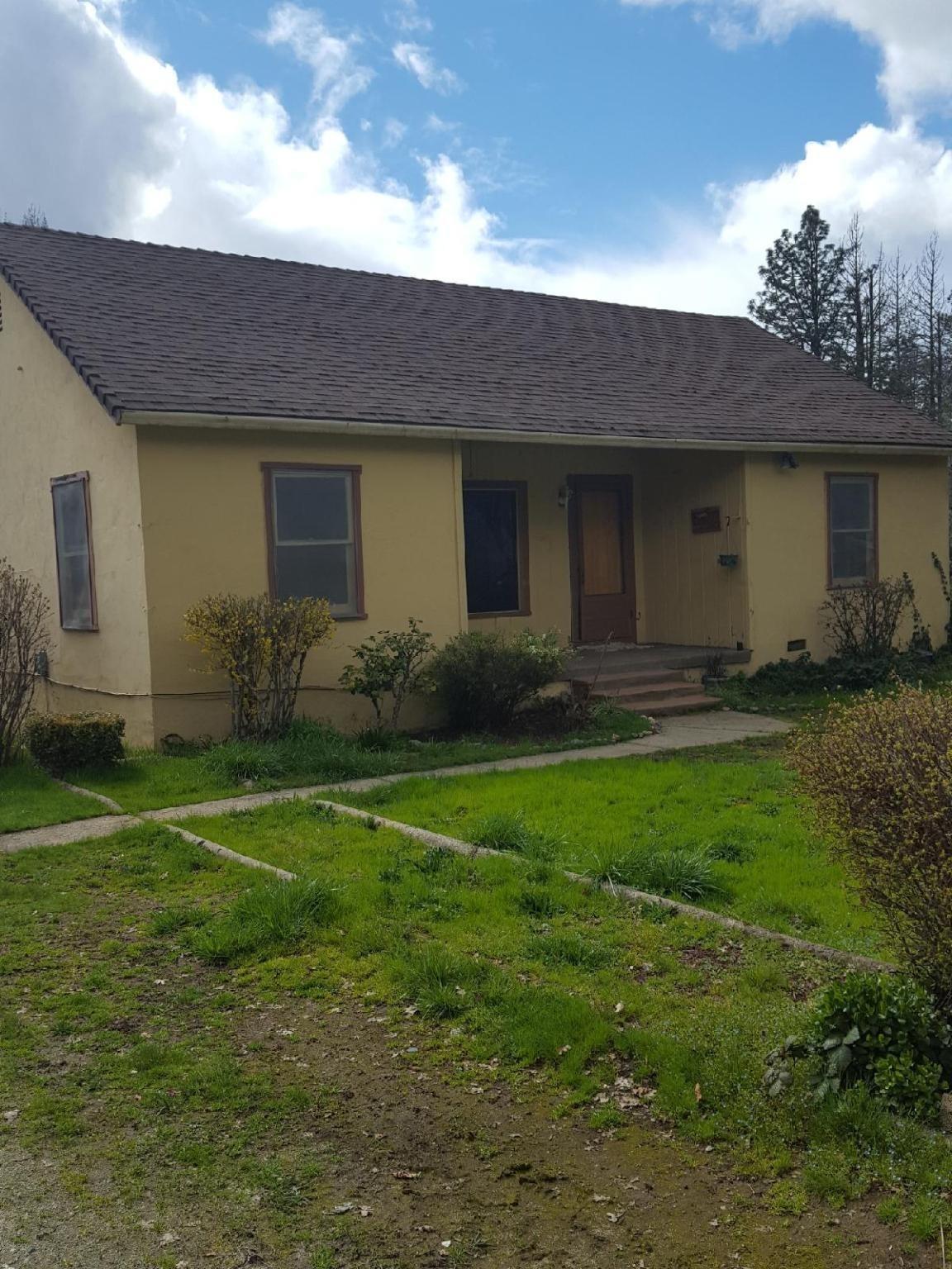 5474 Monument Drive Grants Pass, OR 97526 - Photo 3 of 19 Additional Photo
