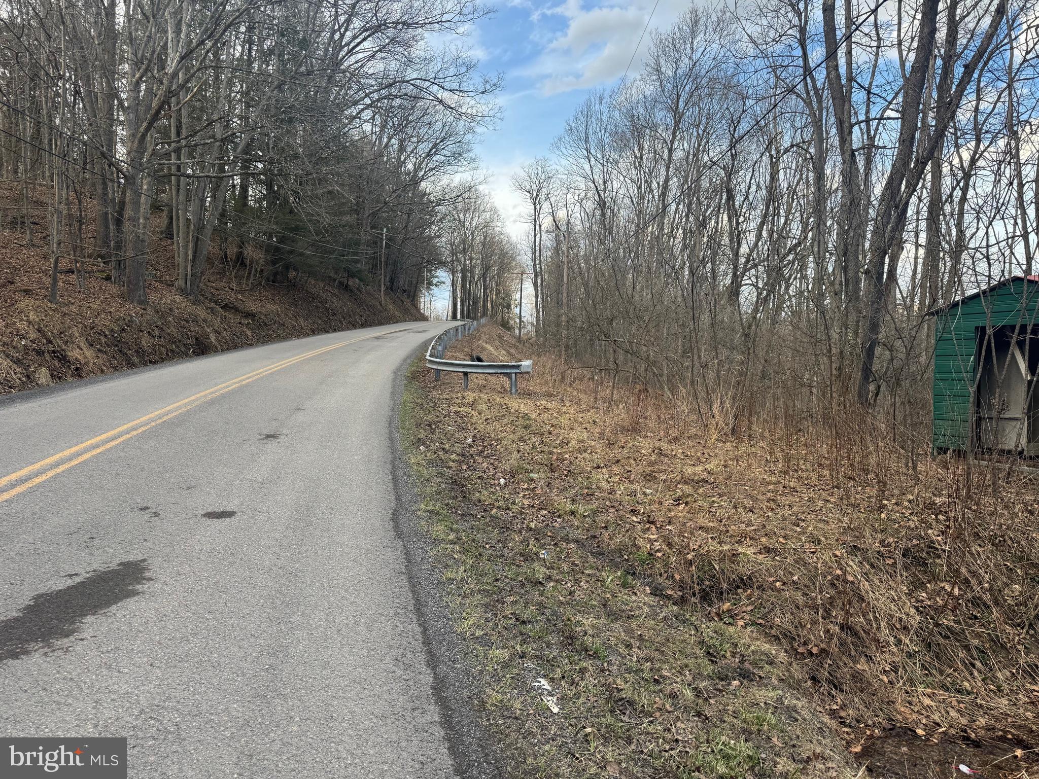 Jennings Road Grantsville, MD 21536 - Photo 10 of 39 a backyard of a house with lots of green space