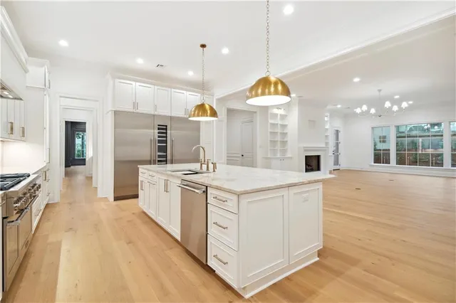 $2,499,000 | 200 Bellaire Drive, New Orleans, LA 70124