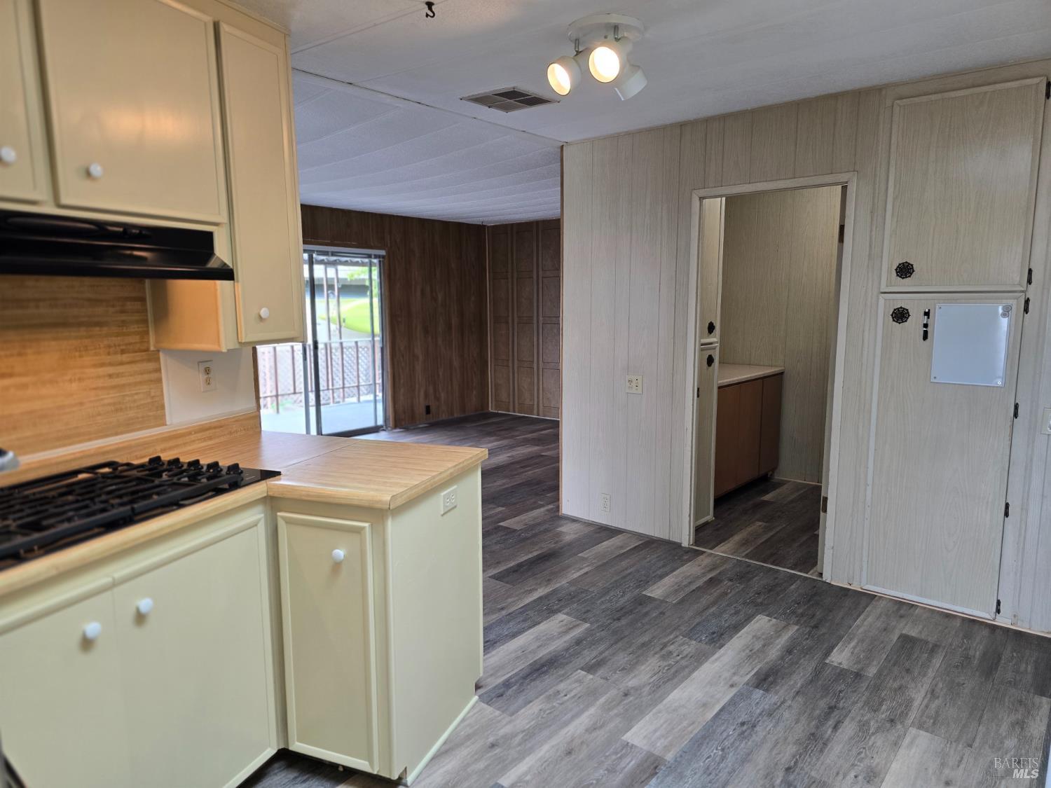 21 Estrella Drive Santa Rosa, CA 95403 - Photo 3 of 25