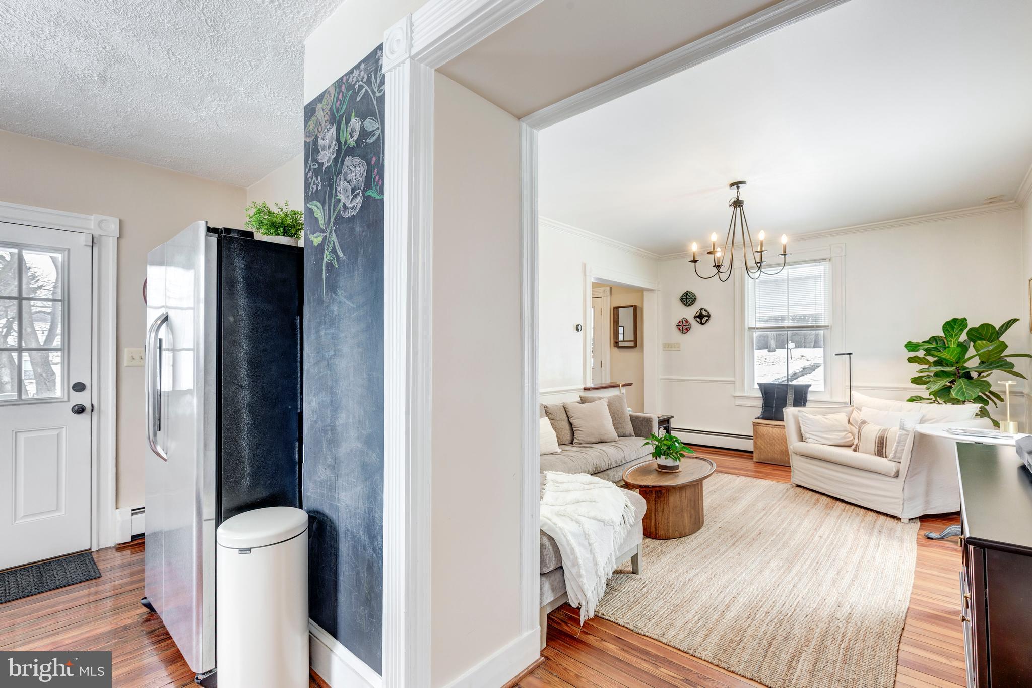 102 Pleasant Hill Road Owings Mills, MD 21117 - Photo 15 of 35 High ceilings