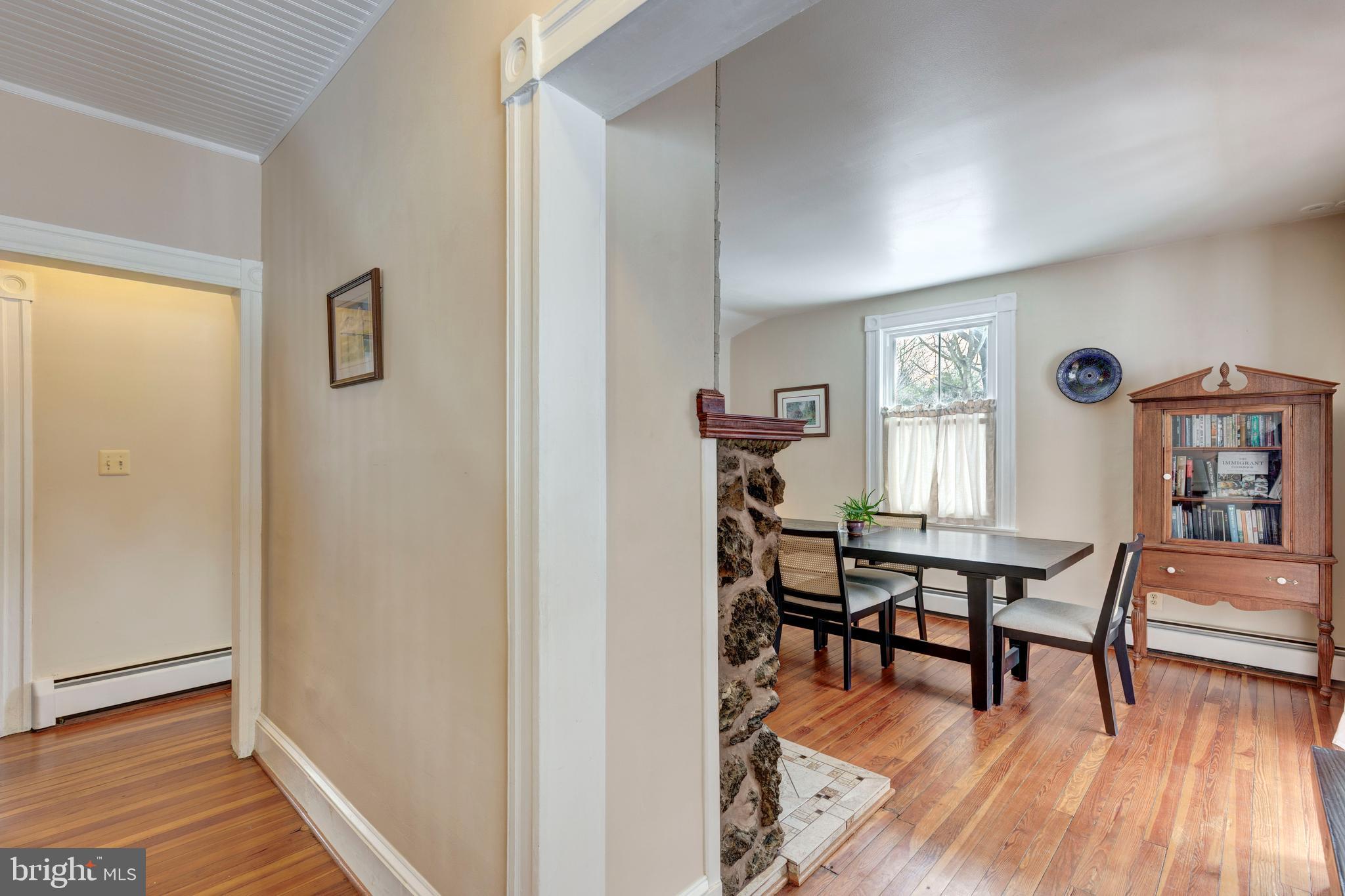 102 Pleasant Hill Road Owings Mills, MD 21117 - Photo 16 of 35 Custom moldings