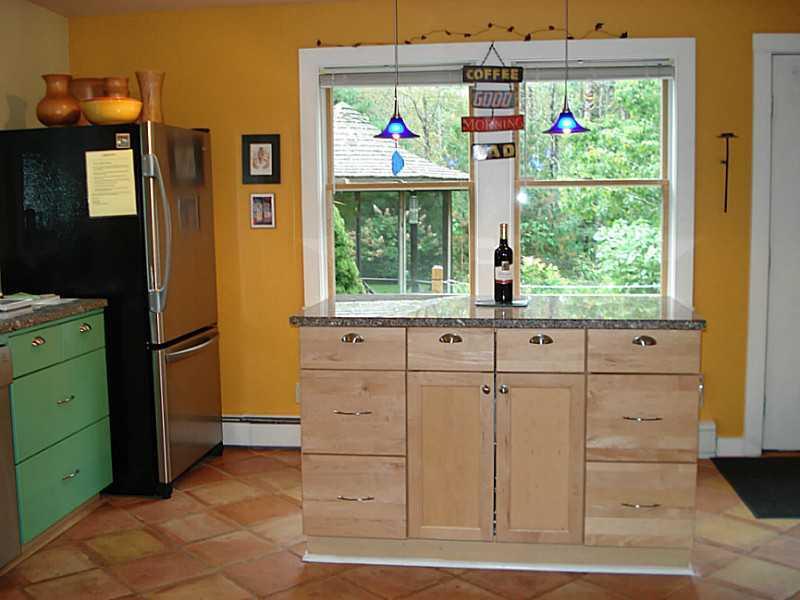 62 Burnt Hill Road Bass Harbor, ME 04653 - Photo 3 of 17 Kitchen.